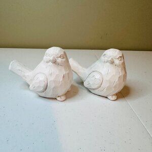 Set Of 2 Carved-Look White Bird Figurines Home Decor Rustic Distressed Farmhouse